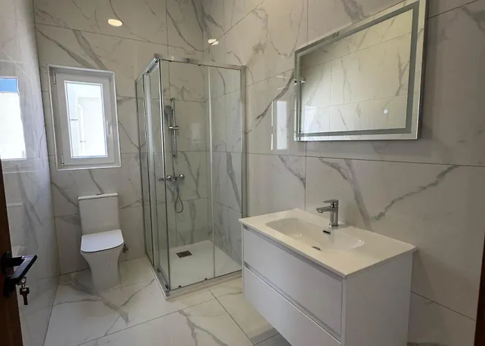 Lägenhet Cozy 1-bedroom Penthouse - By Hostmt